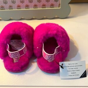 UGG Kids FLUFF YEAH Slide size 4 baby/toddler